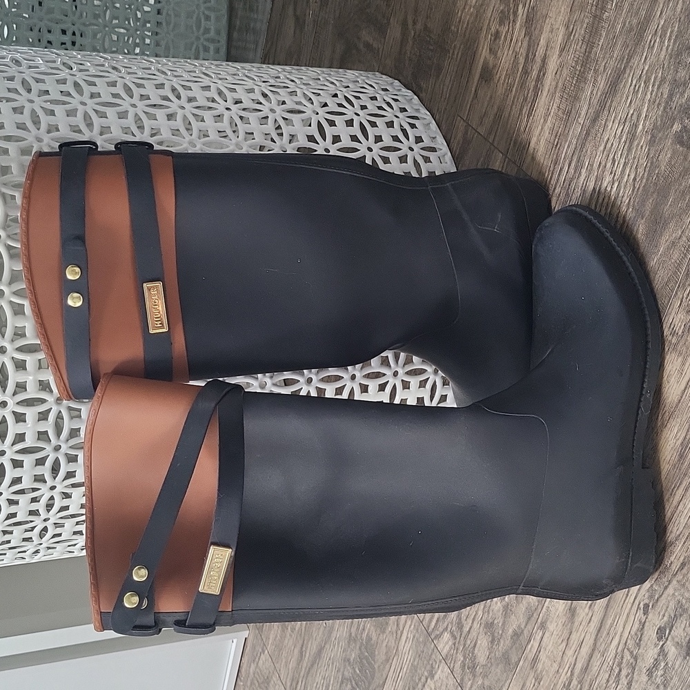 Tommy Hilfiger boots